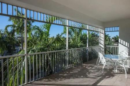 Olde Marco Island Inn and Suites - 49