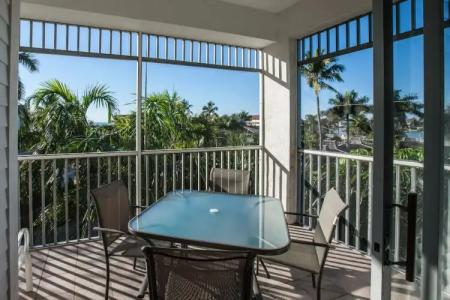 Olde Marco Island Inn and Suites - 38