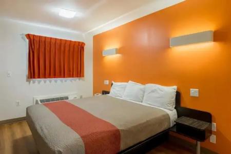 Motel 6 Greenville, SC - 112