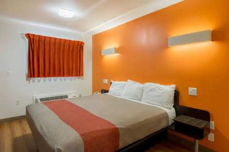 Motel 6 Greenville, SC - 103