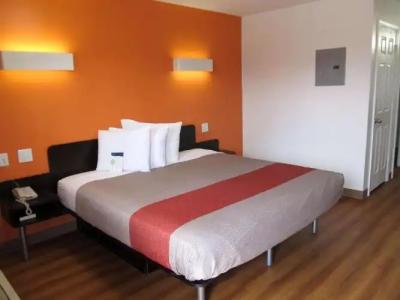 Motel 6 Greenville, SC - 79