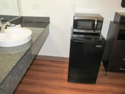 Motel 6 Greenville, SC - 28