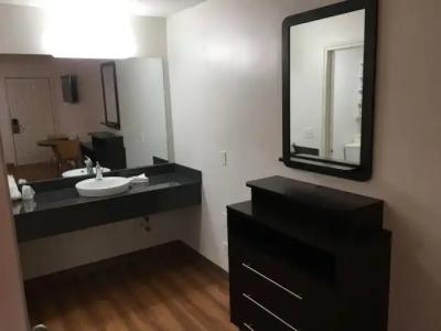 Motel 6 Greenville, SC - 35