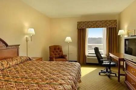 Baymont by Wyndham Augusta Riverwatch - 14