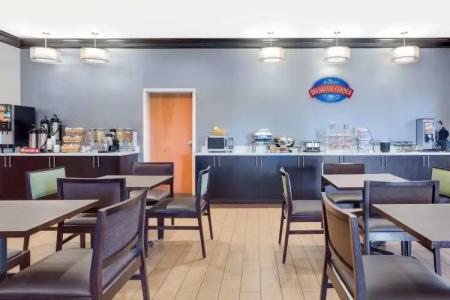 Baymont by Wyndham Augusta Riverwatch - 13