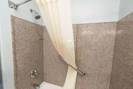 Baymont by Wyndham Augusta Riverwatch - 7