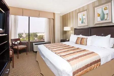 Ramada by Wyndham Augusta Downtown & Conference Center - 42