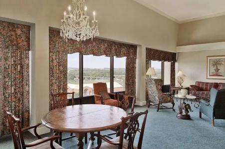 Ramada by Wyndham Augusta Downtown & Conference Center - 5