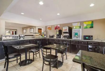 Quality Inn & Suites Augusta Fort Gordon Area - 34