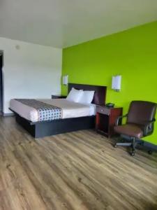Budgetel Inn & Suites - 20