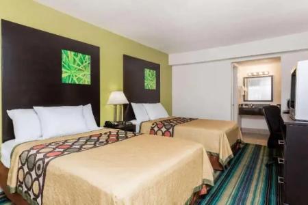 Super 8 by Wyndham - 12