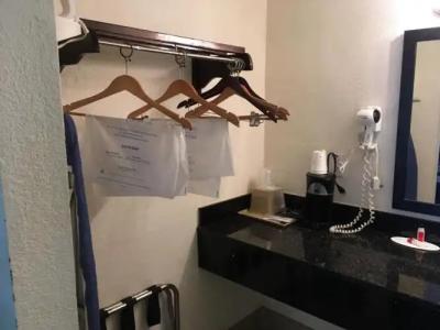 Super 8 by Wyndham - 18