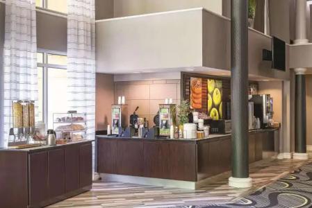 La Quinta Inn & Suites by Wyndham Univ Area Chapel Hill - 1