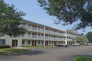 HomeTowne Studios by Red Roof Raleigh - Durham, Durham