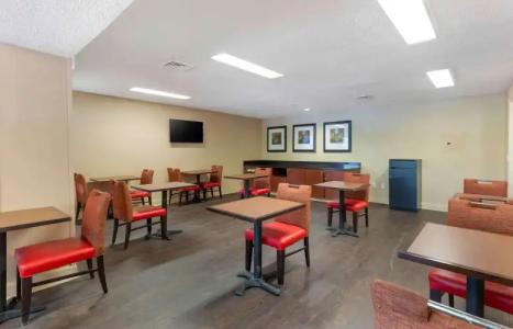 Extended Stay America Suites Raleigh RTP 4919 Miami Blvd - 19