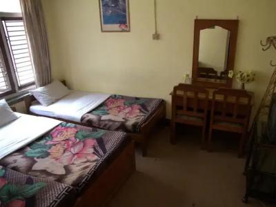 Red Planet Guest House - 5