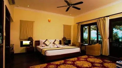 Golden Coast Resort & Spa - 25