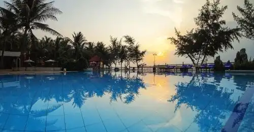 Golden Coast Resort & Spa - 18
