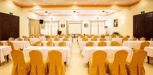 Golden Coast Resort & Spa - 14