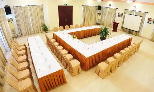 Golden Coast Resort & Spa - 13