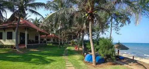 Golden Coast Resort & Spa - 12