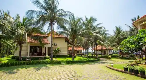 Golden Coast Resort & Spa - 9