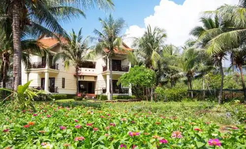 Golden Coast Resort & Spa - 2