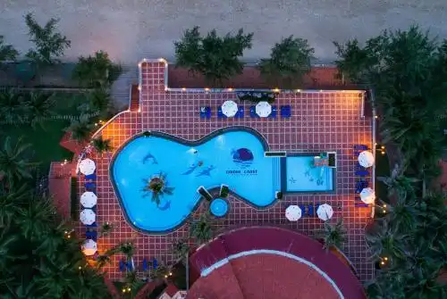 Golden Coast Resort & Spa - 8