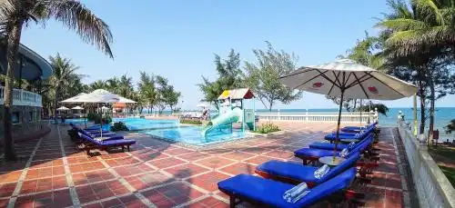 Golden Coast Resort & Spa - 7