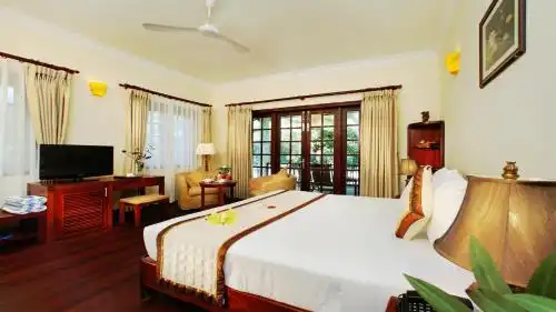 Golden Coast Resort & Spa - 40
