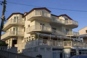 Hotel Riva - Villa Žarko, Kambelovac