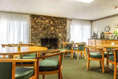 Quality Inn & Suites Silicon Valley - 16