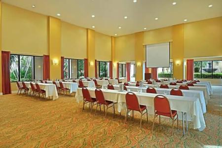 Courtyard by Marriott Bradenton Sarasota Riverfront - 14