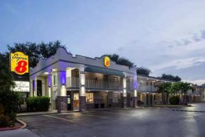 Super 8 by Wyndham Bradenton Sarasota Area, Bradenton