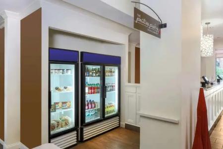 Hilton Garden Inn - 10