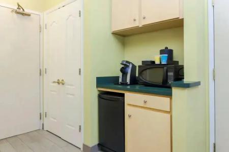 Hilton Garden Inn - 23