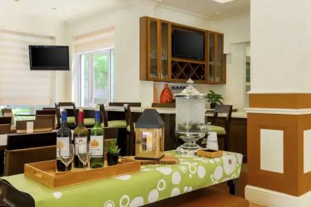 Hilton Garden Inn - 11