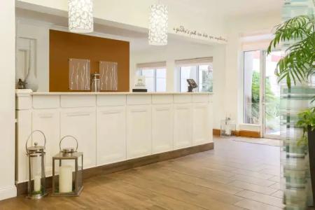 Hilton Garden Inn - 1