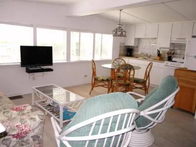Gulf Breeze Cottages - 4