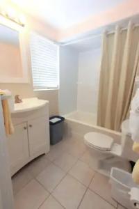 Gulf Breeze Cottages - 7