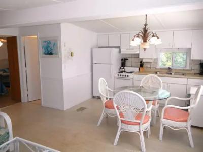 Gulf Breeze Cottages - 14