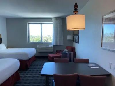 Fairfield Inn & Suites - 58
