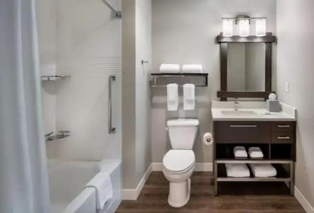 Fairfield Inn & Suites - 49