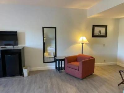 Days Inn & Suites by Wyndham - 110