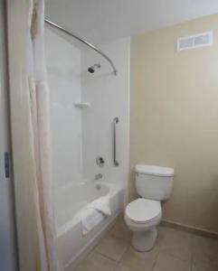 Hilton Garden Inn Lakeland - 8