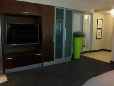 Strand Ocean Drive Suites - 2