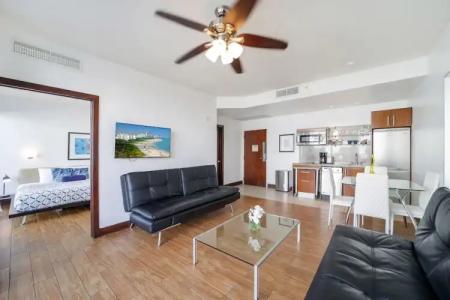 Strand Ocean Drive Suites - 1