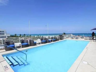 Strand Ocean Drive Suites - 13