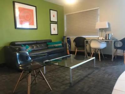 Strand Ocean Drive Suites - 11