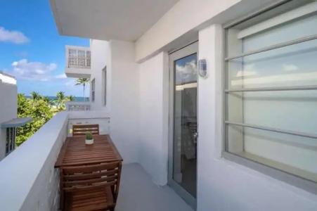 Strand Ocean Drive Suites - 102